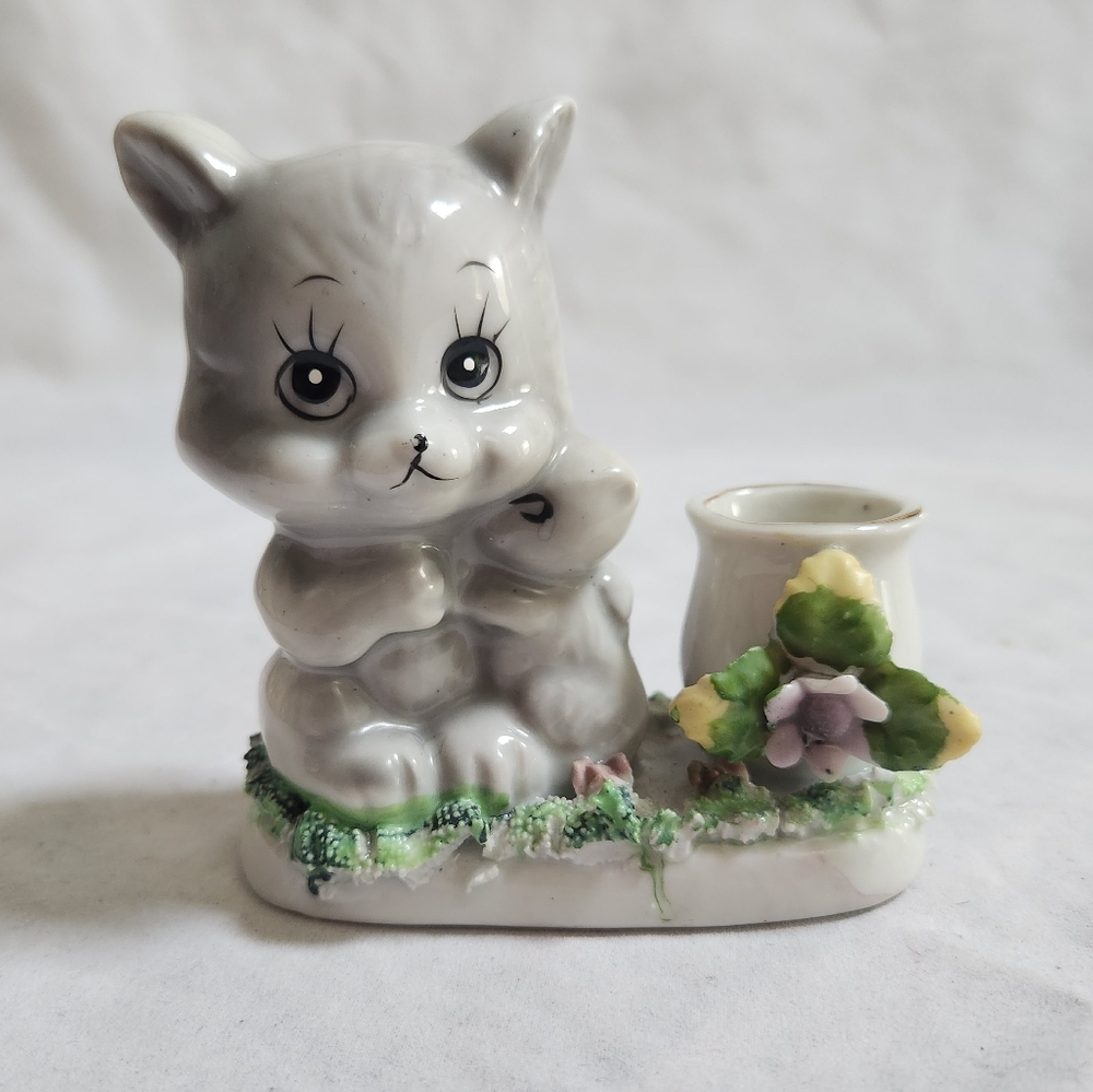 Kitschy Anthropomorphic Squirrel Mom & Baby Candle Holder